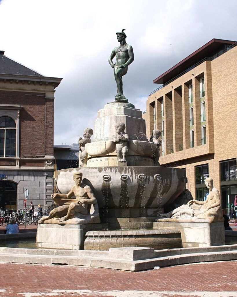 Mercuriusfontein in Leeuwarden